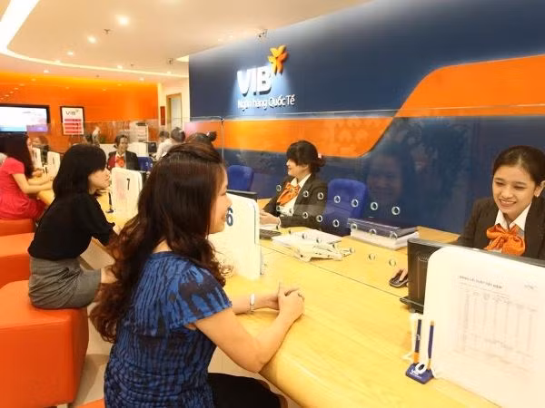 越南国际银行VIB在2015年9月信用评级中稳居榜首 ảnh 1