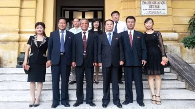 越南与朝鲜加强工会合作 ảnh 1