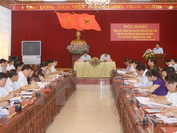 广泛征求民众对越共十二大文件草案的意见 ảnh 1