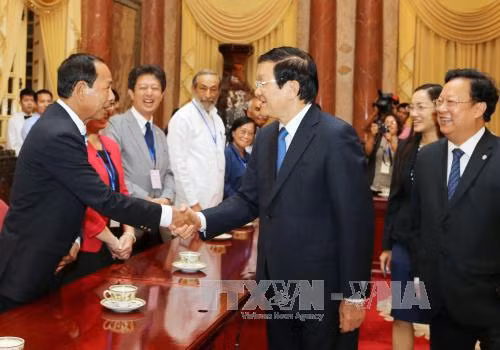 越南国家主席张晋创会见参加第七届亚太地区声援古巴大会代表团 ảnh 1 越南国家主席张晋创会见参加第七届亚太地区声援古巴大会代表团 ảnh 1