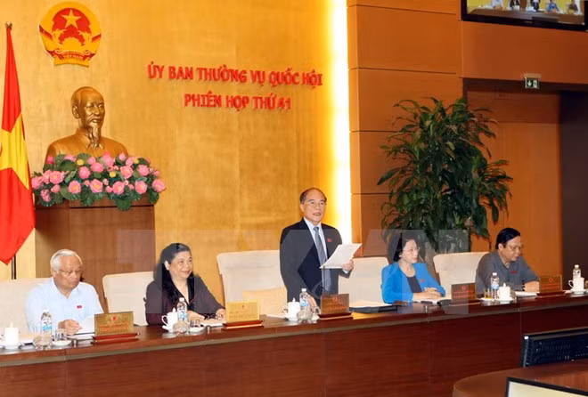 越南第十三届国会常委会第四十一次会议在河内开幕 ảnh 1 越南第十三届国会常委会第四十一次会议在河内开幕 ảnh 1