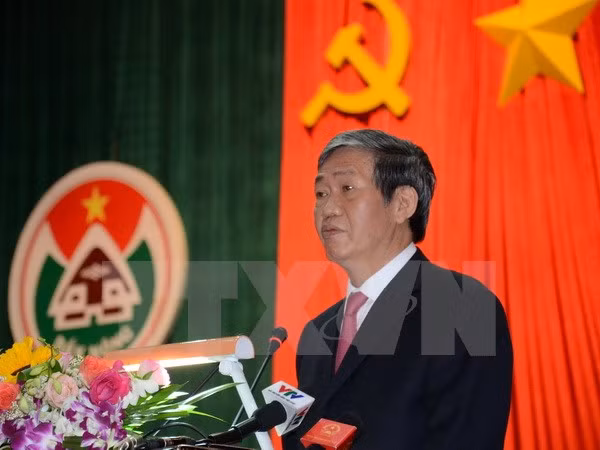 丁世兄同志向多农省学生赠送中秋礼物 ảnh 1