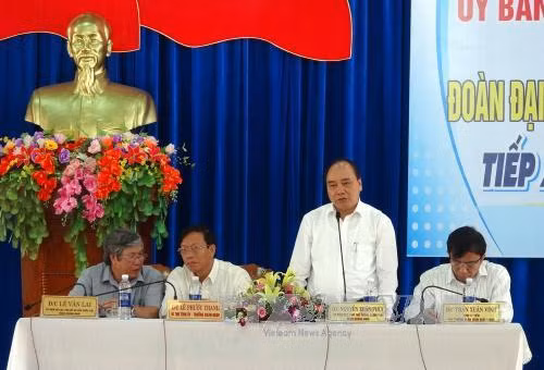 越南政府副总理阮春福接触广南省选民 ảnh 1