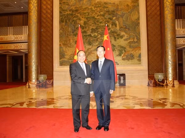 越南政府副总理阮春福与中国国务院副总理张高丽举行会谈 ảnh 1 越南政府副总理阮春福与中国国务院副总理张高丽举行会谈 ảnh 1