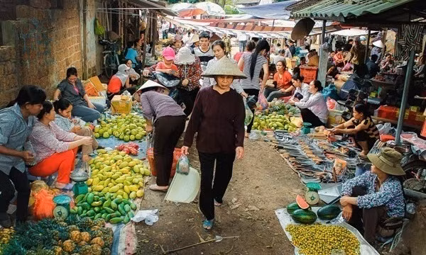  “乡村集市 童年记忆”活动亮相越南各民族文化旅游村 ảnh 1