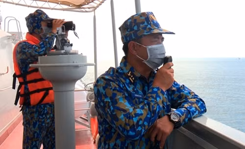 越南人民海军代表团首次参加国际军事比赛：在国际赛场上锤炼本领 ảnh 1