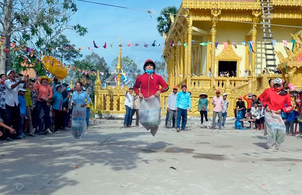 越南南部地区高棉族丰富多样的文化旅游产品 ảnh 3