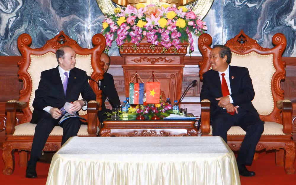 越南最高人民法院院长张和平会见阿塞拜疆司法部长马马多夫 ảnh 1