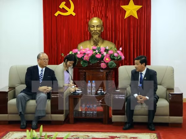 日越友好议员联盟特别顾问访问平阳省 ảnh 1