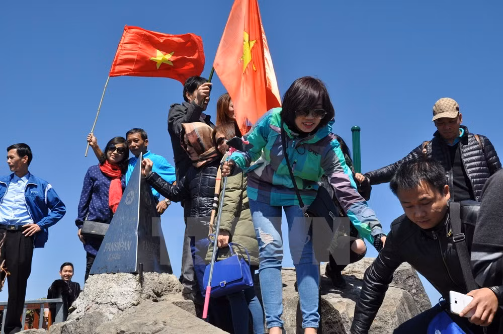 番西邦-沙坝缆车系统共为4万多人次提供服务 ảnh 3 番西邦-沙坝缆车系统共为4万多人次提供服务 ảnh 3