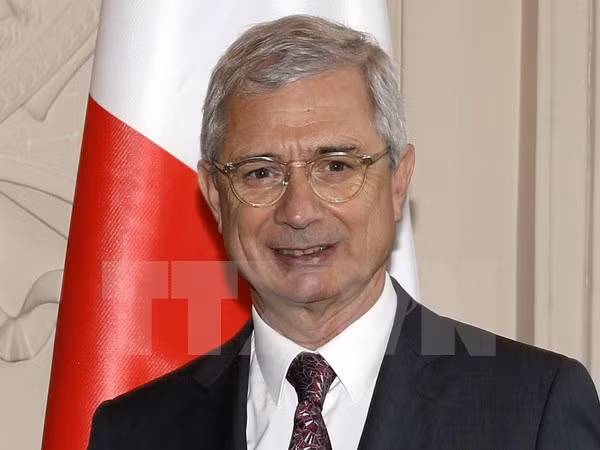 法国国民议会议长克劳德•巴尔托洛内开始对越南进行正式访问 ảnh 1 法国国民议会议长克劳德•巴尔托洛内开始对越南进行正式访问 ảnh 1