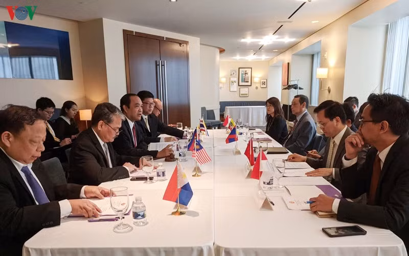 2020东盟轮值主席国年:东盟各国高度评价越南在新冠肺炎疫情应对中的作用 ảnh 2 2020东盟轮值主席国年:东盟各国高度评价越南在新冠肺炎疫情应对中的作用 ảnh 2