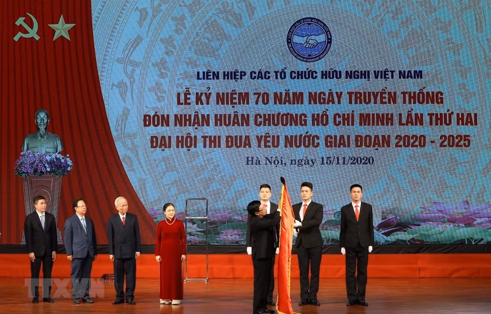 阮富仲：将民族力量与时代力量相结合 发挥民间外交的作用和力量 ảnh 1