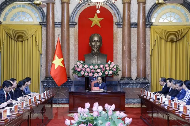 越南国家主席阮春福会见老挝国家主席办公厅主任肯玛尼•波尔塞娜 ảnh 2 越南国家主席阮春福会见老挝国家主席办公厅主任肯玛尼•波尔塞娜 ảnh 2