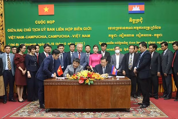 越柬、柬越陆地边界勘界立碑联合委员会主席会议在金边召开 ảnh 1 越柬、柬越陆地边界勘界立碑联合委员会主席会议在金边召开 ảnh 1