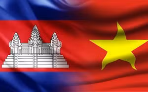 越柬两国领导人互致贺电 庆祝两国建交55周年 ảnh 1