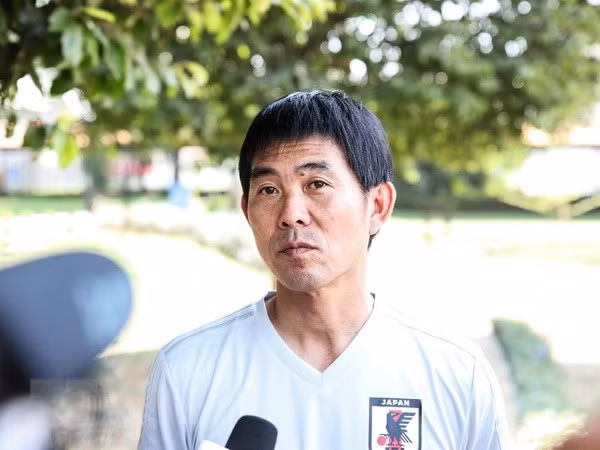 ASIAD 2018：日本男足教练：日本不一定会取胜越南 ảnh 1