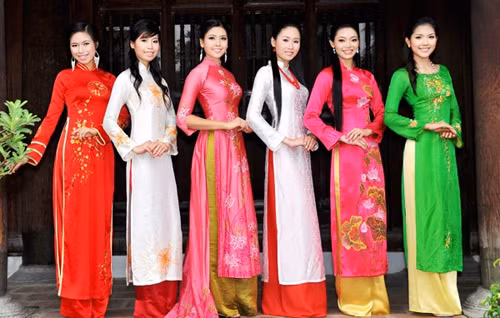 庆祝国际妇女节的越南传统服装秀将在河内举行 ảnh 1 庆祝国际妇女节的越南传统服装秀将在河内举行 ảnh 1
