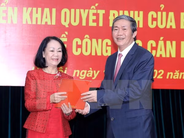 越共中央政治局委员张氏梅担任中央民运部部长职务 ảnh 1 越共中央政治局委员张氏梅担任中央民运部部长职务 ảnh 1