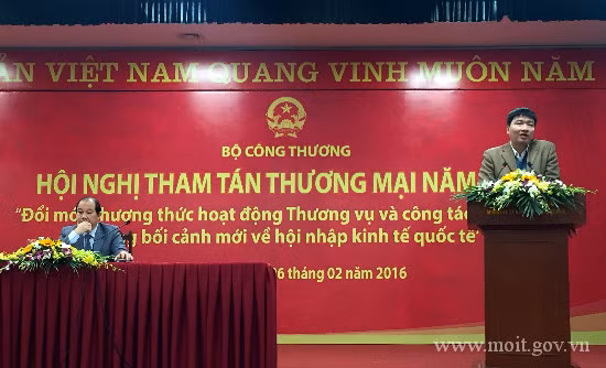2016年商务参赞会议在岘港市举行 ảnh 1