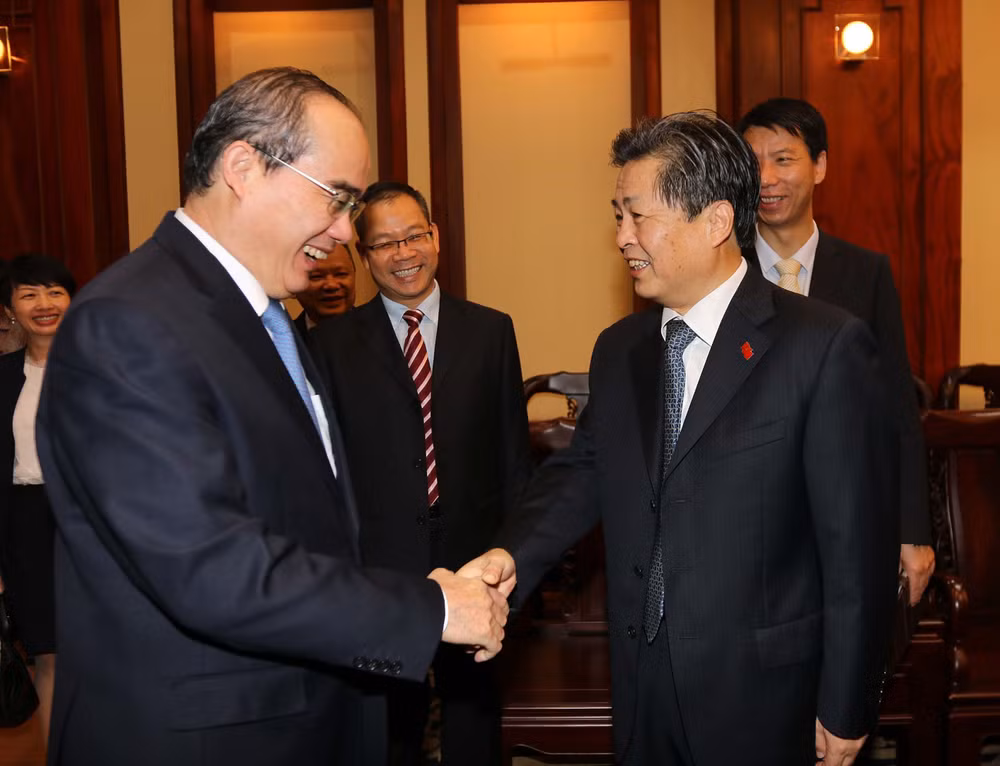 胡志明市市委书记阮善仁会见中国驻胡志明市总领事陈德海 ảnh 1 胡志明市市委书记阮善仁会见中国驻胡志明市总领事陈德海 ảnh 1