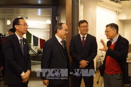 为促进越南与美国教育合作开辟新前景 ảnh 1 为促进越南与美国教育合作开辟新前景 ảnh 1