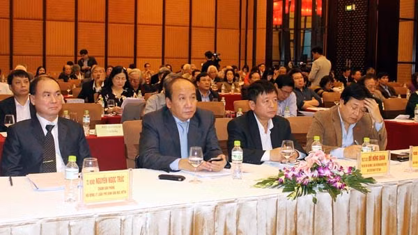 “越南当前文学艺术发展趋势”研讨会在广宁省举行 ảnh 2