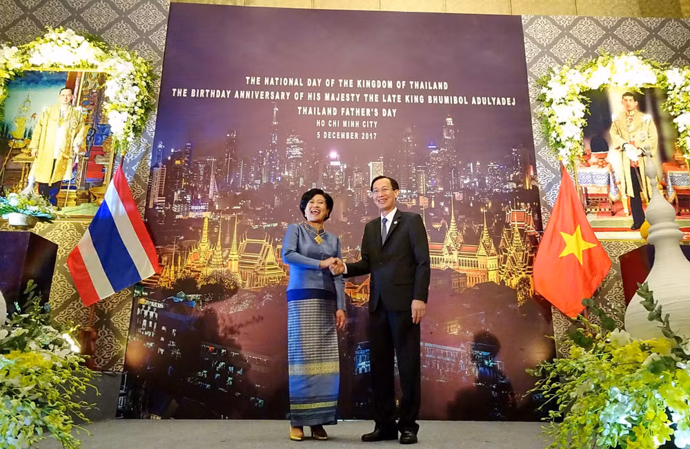 泰国国庆90周年纪念活动在胡志明市举行 ảnh 1