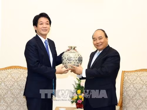 阮春福会见日本首相特别顾问其浦太郎 ảnh 1 阮春福会见日本首相特别顾问其浦太郎 ảnh 1