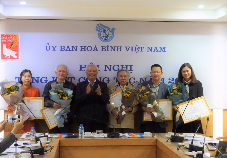 越南进一步增进同世界人民的团结和友谊 ảnh 1 越南进一步增进同世界人民的团结和友谊 ảnh 1