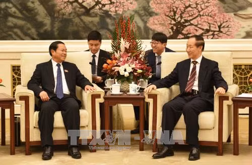 越南国会高级代表团对中国进行正式访问 ảnh 3 越南国会高级代表团对中国进行正式访问 ảnh 3