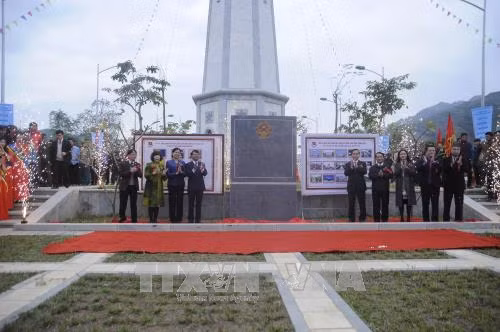 老街省龙破旗台正式落成 ảnh 1