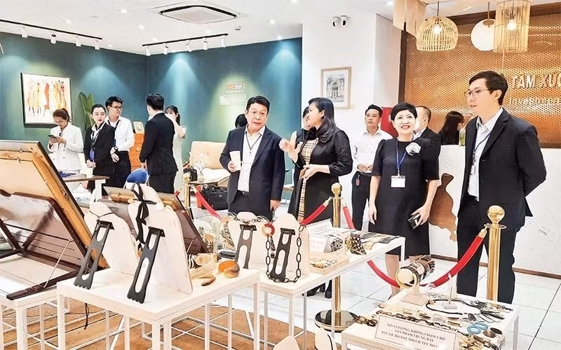 胡志明市吸引新加坡投资者 ảnh 1
