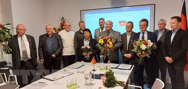 德越协会主席罗尔夫·舒尔茨:越南是我心中的一部分 ảnh 1 德越协会主席罗尔夫·舒尔茨:越南是我心中的一部分 ảnh 1