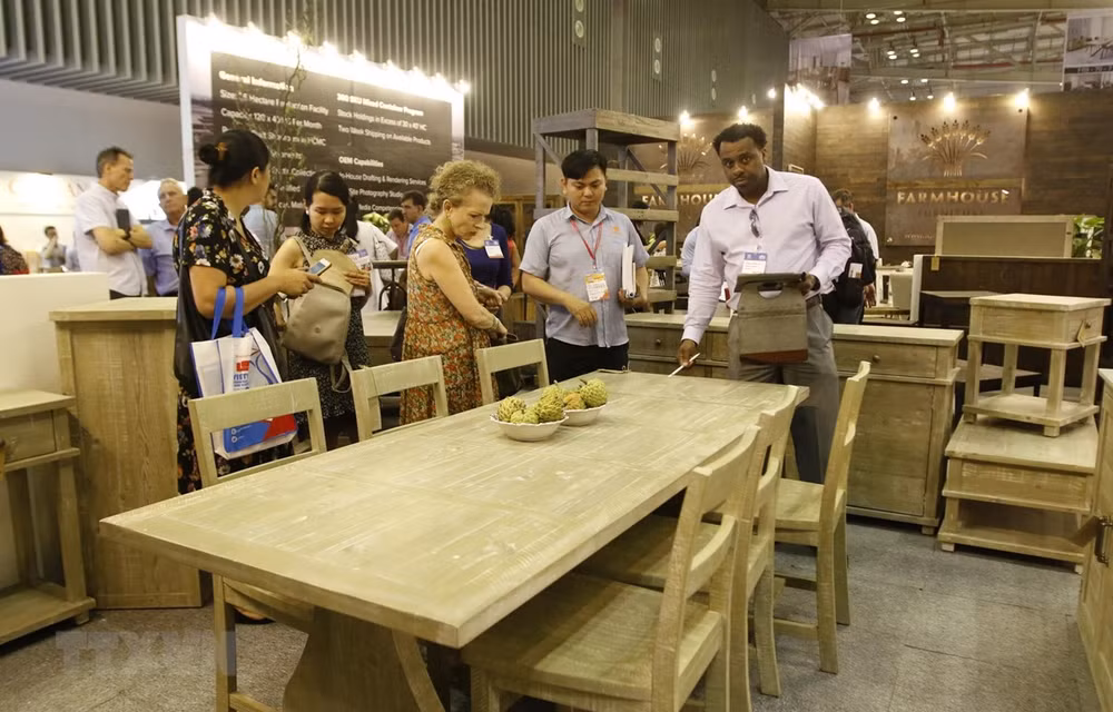 2019年越南国际家具及家具配件展览会正式开展 ảnh 1