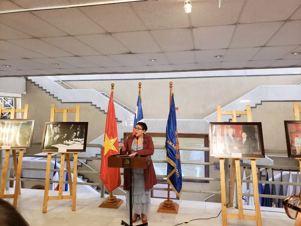 越南智利关系图片展在智利举行 ảnh 1