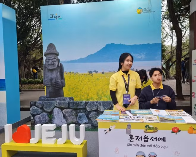 2022年韩国—越南文化旅游节在河内还剑湖步行街精彩纷呈 ảnh 1