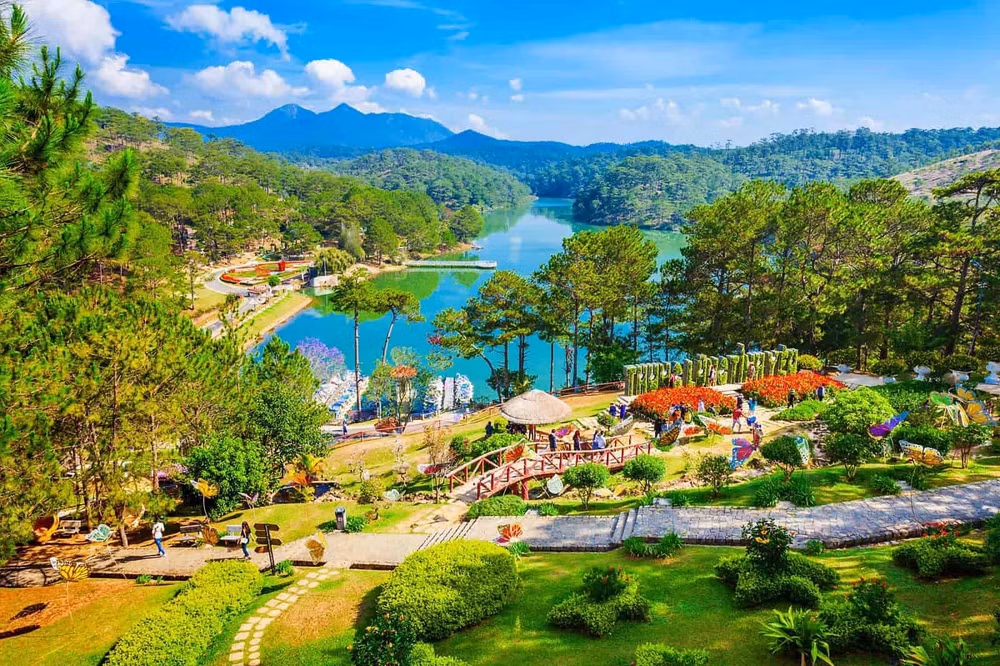 国际旅游杂志评选出越南五大旅游目的地 ảnh 2