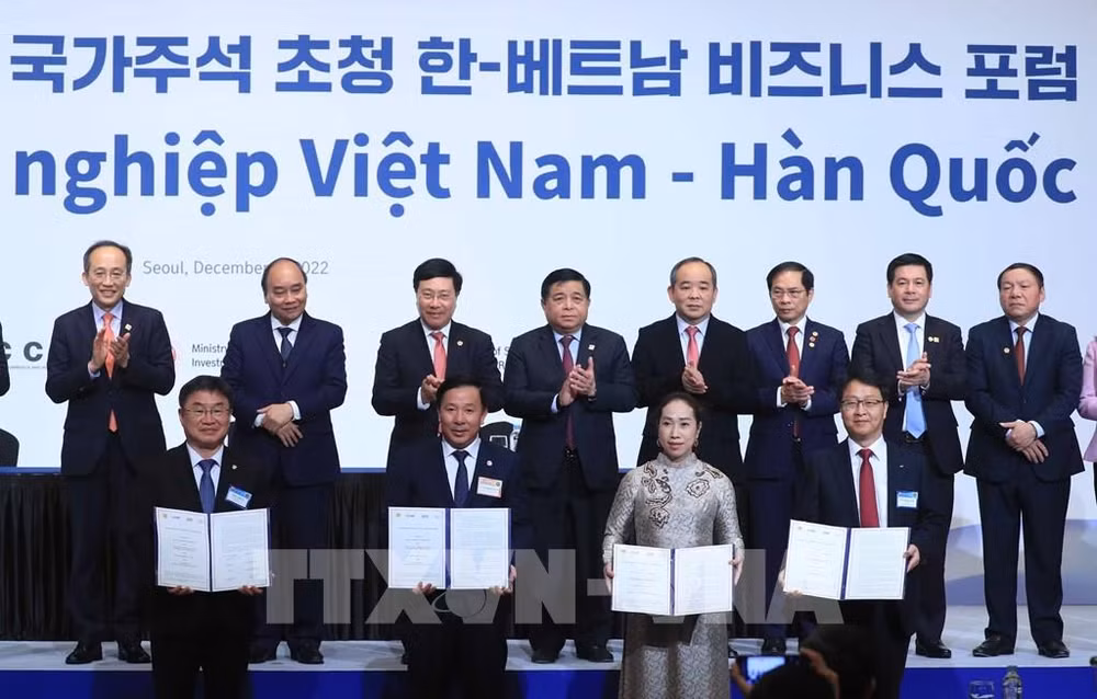 韩国政府一贯重视发展与越南的多方面合作关系 ảnh 2