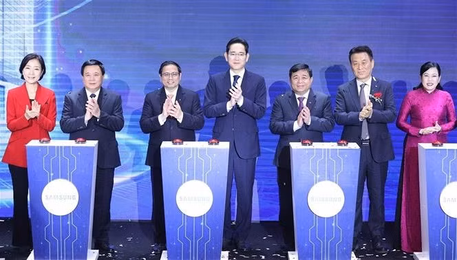 越南政府总理范明政:三星应把越南作为重要且具有全球战略性的生产基地 ảnh 2 越南政府总理范明政:三星应把越南作为重要且具有全球战略性的生产基地 ảnh 2