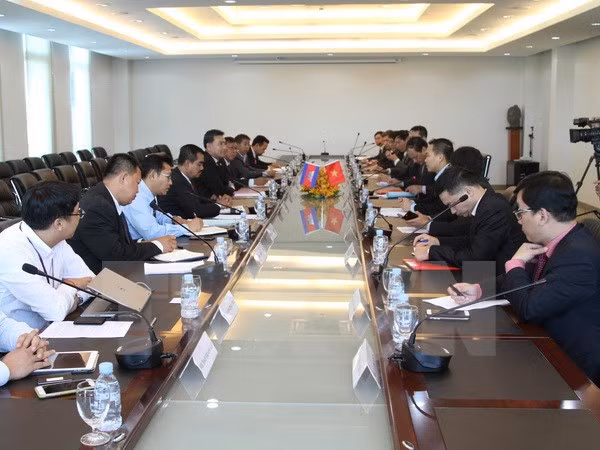 越柬两国加强交通运输领域合作 ảnh 1 越柬两国加强交通运输领域合作 ảnh 1