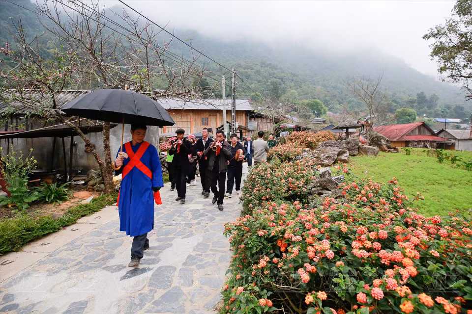 热依族人十分重视婚姻和传宗接代。图自越通社/越南画报