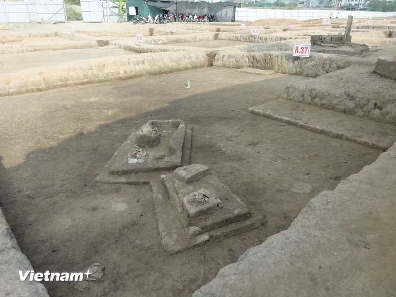 这是越南北部金属时代历史研究中非常重要的发现，帮助我们更好地理解古人类如何处理居住空间，以应对自然环境和社会的各种威胁。图自Vietnam+