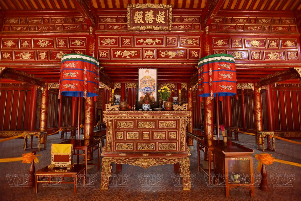 银喜殿中的同庆帝的祭坛。图自越通社/越南画报