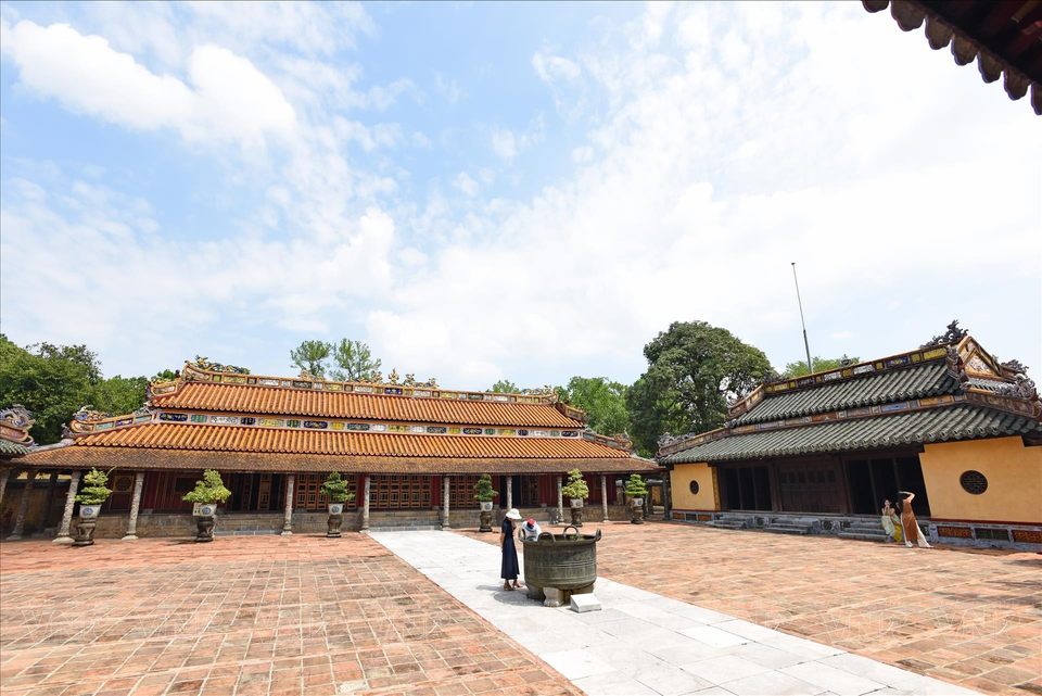 凝希殿左侧是公义堂，右侧是明恩院，是各位功臣生活场所。图自越通社/越南画报