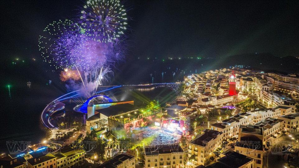 富国岛将成为世界上唯一一个每晚都有科技与烟花相结合秀演出的岛屿。太阳集团供图