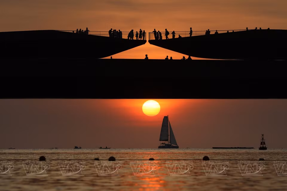 Aquatopia 水上乐园位于越南富国岛风景如画的菠萝岛，是一个最先进的水上乐园，保证为所有年龄段的游客带来充满乐趣和刺激的一天。太阳集团供图