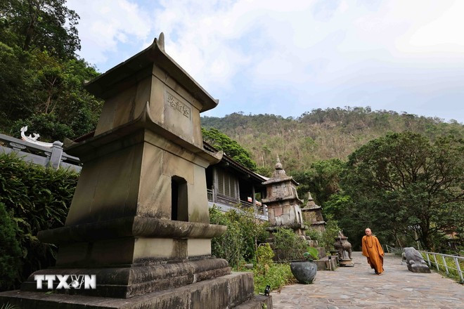 卧云庵是佛皇陈仁宗曾经修行和得道的地方。该寺因此成为竹林佛教的圣地。图自越通社