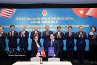 越南心英综合医院与美国迈胜医疗系统公司签署了购买迈胜S250-FIT质子放射治疗系统的合同。图自越通社