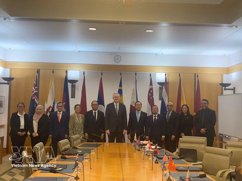 vnanet-potal-tang-cuong-ket-noi-giua-uy-ban-asean-tai-canberra-va-bo-noi-vu-australia-8859295.jpg